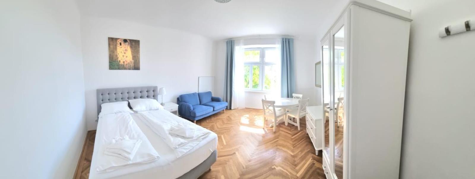 Herzlich Willkommen - Kuess Die Hand 3 Bécs Kültér fotó